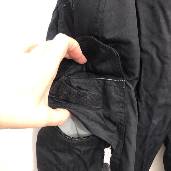 - Youth Black Ski Pants. Ripzone XL - Picture 2 of 9